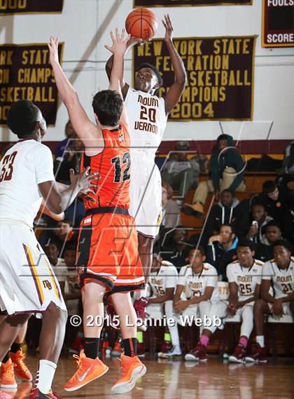 Thumbnail 2 in Mamaroneck vs Mt. Vernon (Coaches vs Cancer Super Classic) photogallery.