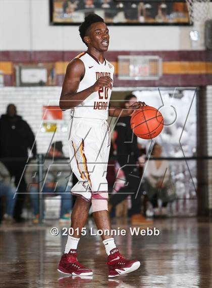 Thumbnail 2 in Mamaroneck vs Mt. Vernon (Coaches vs Cancer Super Classic) photogallery.
