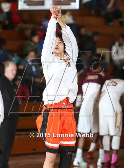 Thumbnail 3 in Mamaroneck vs Mt. Vernon (Coaches vs Cancer Super Classic) photogallery.