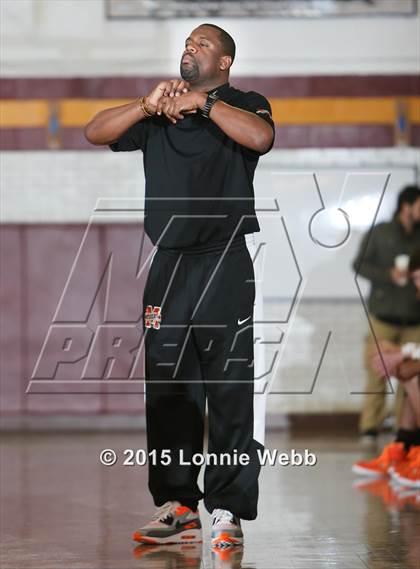 Thumbnail 1 in Mamaroneck vs Mt. Vernon (Coaches vs Cancer Super Classic) photogallery.