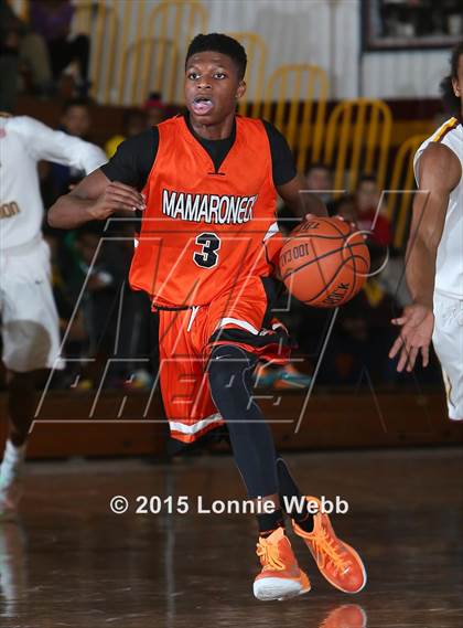Thumbnail 1 in Mamaroneck vs Mt. Vernon (Coaches vs Cancer Super Classic) photogallery.