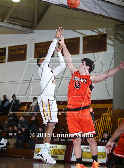 Thumbnail 3 in Mamaroneck vs Mt. Vernon (Coaches vs Cancer Super Classic) photogallery.