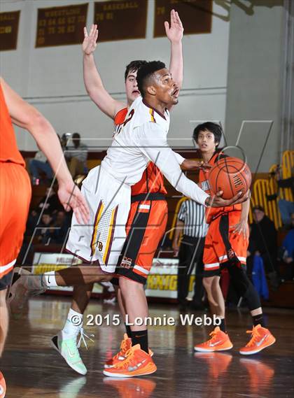 Thumbnail 3 in Mamaroneck vs Mt. Vernon (Coaches vs Cancer Super Classic) photogallery.