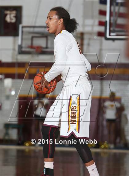 Thumbnail 1 in Mamaroneck vs Mt. Vernon (Coaches vs Cancer Super Classic) photogallery.