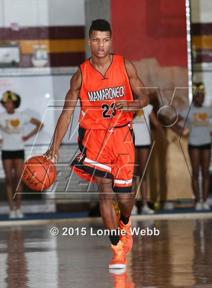 Thumbnail 2 in Mamaroneck vs Mt. Vernon (Coaches vs Cancer Super Classic) photogallery.