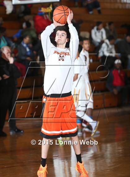 Thumbnail 2 in Mamaroneck vs Mt. Vernon (Coaches vs Cancer Super Classic) photogallery.