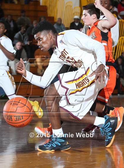 Thumbnail 1 in Mamaroneck vs Mt. Vernon (Coaches vs Cancer Super Classic) photogallery.