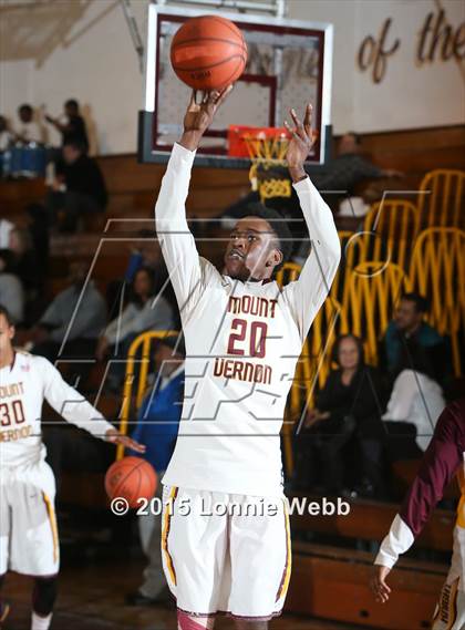 Thumbnail 1 in Mamaroneck vs Mt. Vernon (Coaches vs Cancer Super Classic) photogallery.