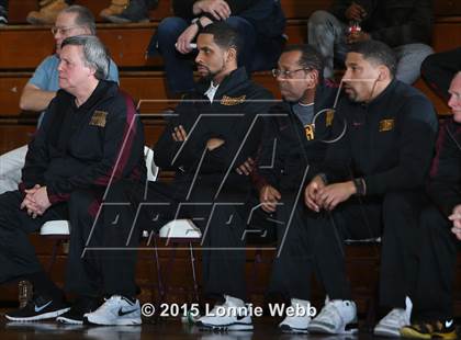 Thumbnail 2 in Mamaroneck vs Mt. Vernon (Coaches vs Cancer Super Classic) photogallery.
