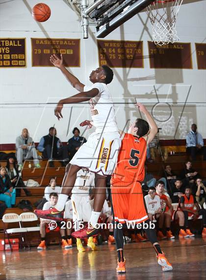 Thumbnail 2 in Mamaroneck vs Mt. Vernon (Coaches vs Cancer Super Classic) photogallery.