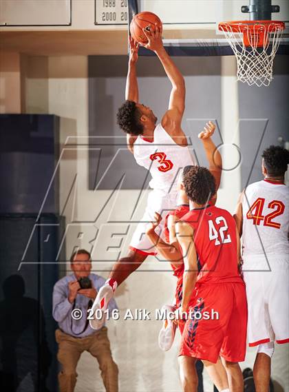 Thumbnail 2 in Providence Day vs. Oak Hill Academy (Phenom Hoops National Showcase) photogallery.