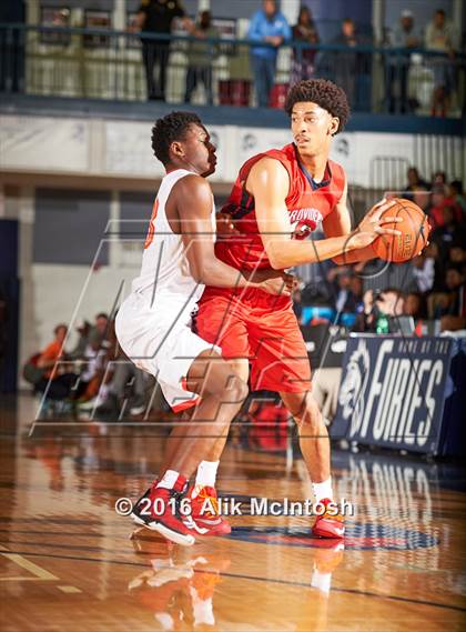 Thumbnail 2 in Providence Day vs. Oak Hill Academy (Phenom Hoops National Showcase) photogallery.