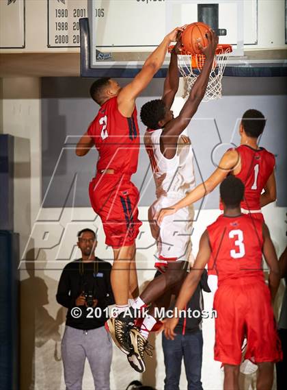 Thumbnail 2 in Providence Day vs. Oak Hill Academy (Phenom Hoops National Showcase) photogallery.