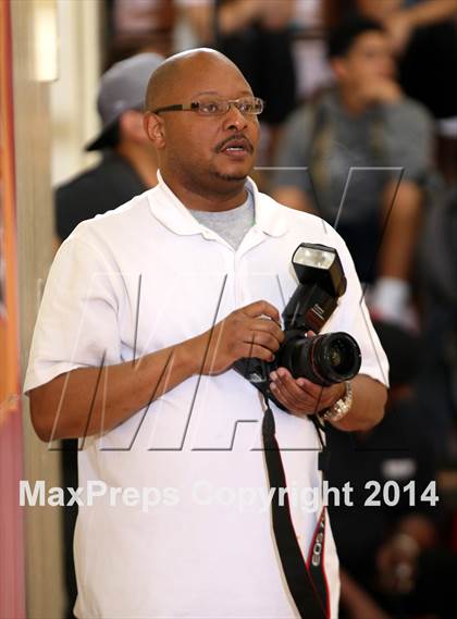 Thumbnail 3 in Serra vs. Fairfax (Fairfax State Preview) photogallery.