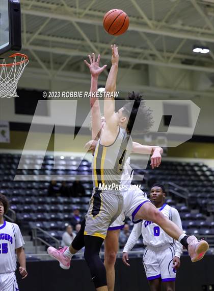 Thumbnail 2 in Crandall vs Dallas Christian (Kaufman Holiday Tournament) photogallery.