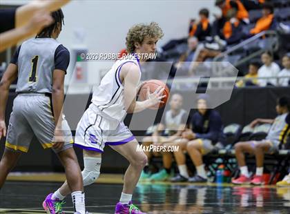 Thumbnail 2 in Crandall vs Dallas Christian (Kaufman Holiday Tournament) photogallery.