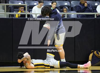 Thumbnail 1 in Crandall vs Dallas Christian (Kaufman Holiday Tournament) photogallery.