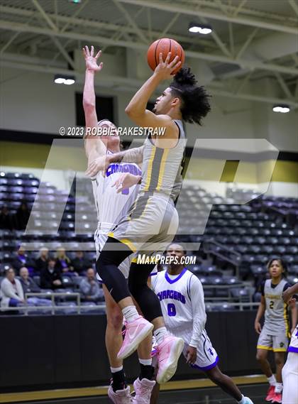 Thumbnail 3 in Crandall vs Dallas Christian (Kaufman Holiday Tournament) photogallery.