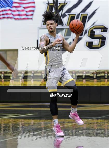 Thumbnail 3 in Crandall vs Dallas Christian (Kaufman Holiday Tournament) photogallery.