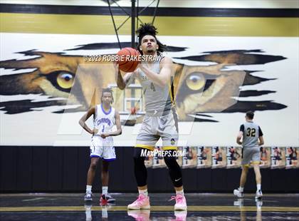 Thumbnail 2 in Crandall vs Dallas Christian (Kaufman Holiday Tournament) photogallery.