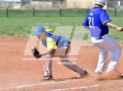 Thumbnail 1 in Questa @ Penasco photogallery.