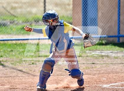 Thumbnail 3 in Questa @ Penasco photogallery.