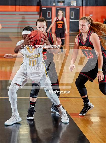 Thumbnail 1 in St. Francis vs. Inderkum (Roseville Elite Showcase) photogallery.