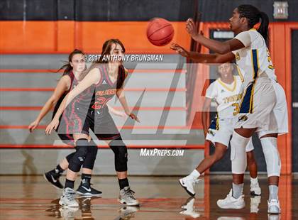 Thumbnail 3 in St. Francis vs. Inderkum (Roseville Elite Showcase) photogallery.