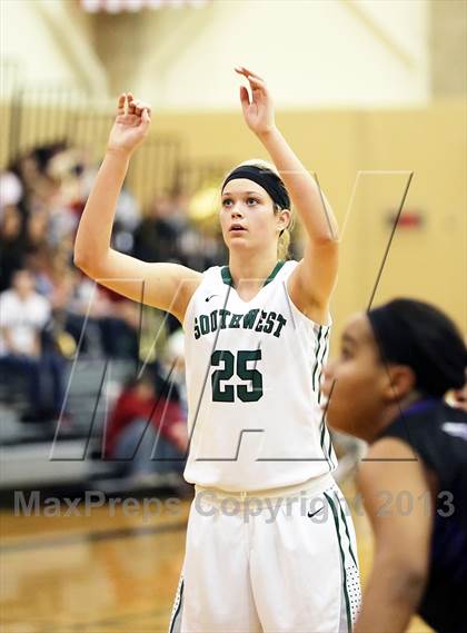 Thumbnail 2 in Bellevue East @ Lincoln Southwest photogallery.