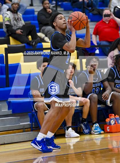 Thumbnail 3 in Indianapolis Shortridge @ Greenfield-Central photogallery.