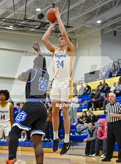 Thumbnail 1 in Indianapolis Shortridge @ Greenfield-Central photogallery.