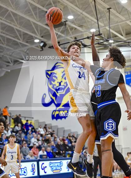 Thumbnail 1 in Indianapolis Shortridge @ Greenfield-Central photogallery.