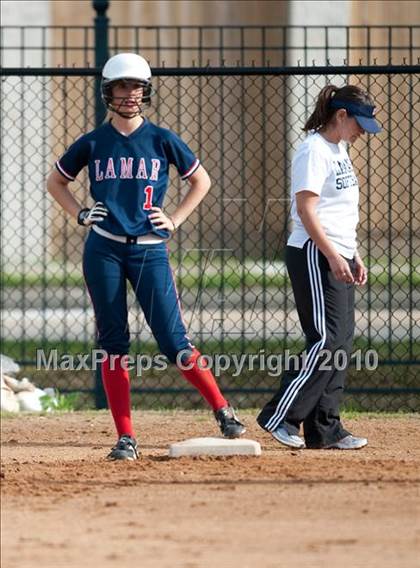Thumbnail 1 in Lamar @ Episcopal photogallery.