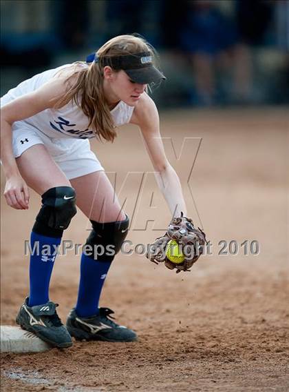 Thumbnail 2 in Lamar @ Episcopal photogallery.