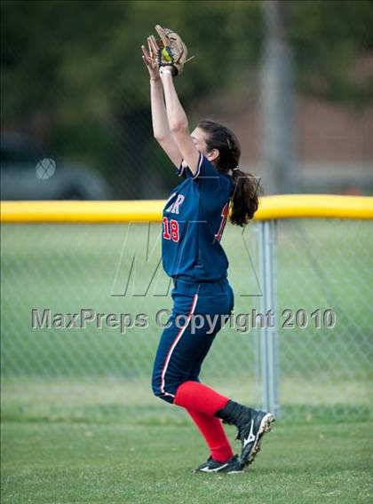 Thumbnail 3 in Lamar @ Episcopal photogallery.