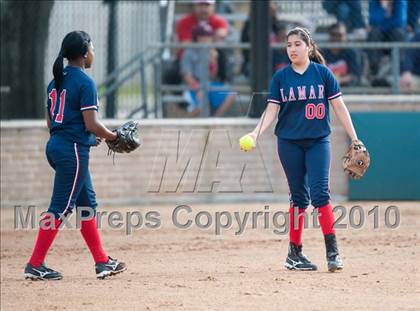 Thumbnail 1 in Lamar @ Episcopal photogallery.