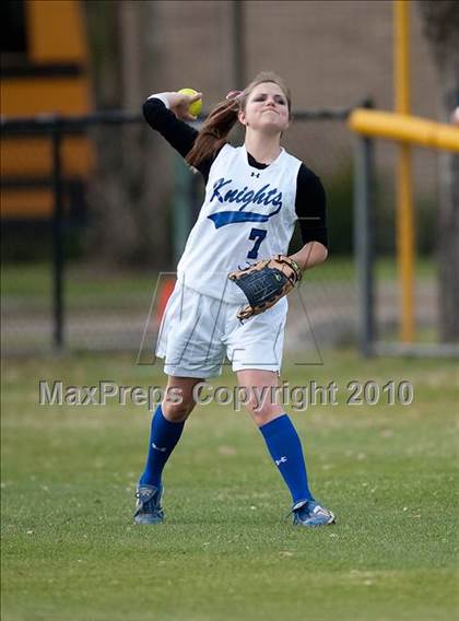Thumbnail 1 in Lamar @ Episcopal photogallery.