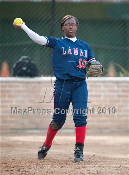 Thumbnail 1 in Lamar @ Episcopal photogallery.