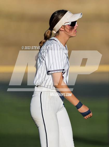 Thumbnail 1 in Fossil Ridge vs. Cherokee Trail (CHSAA 5A Second Round) photogallery.