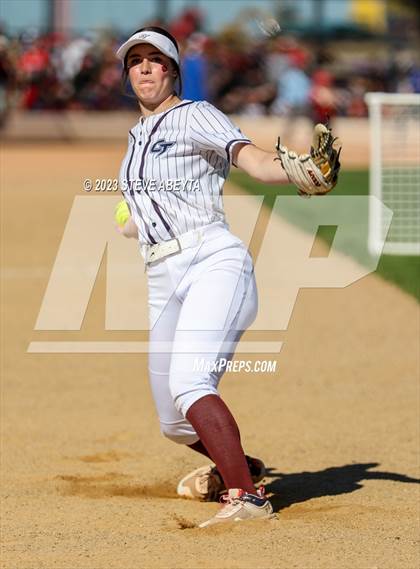 Thumbnail 1 in Fossil Ridge vs. Cherokee Trail (CHSAA 5A Second Round) photogallery.