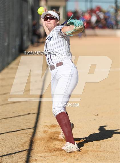 Thumbnail 3 in Fossil Ridge vs. Cherokee Trail (CHSAA 5A Second Round) photogallery.