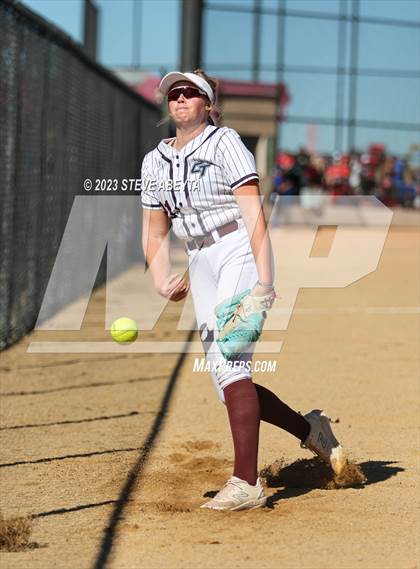 Thumbnail 2 in Fossil Ridge vs. Cherokee Trail (CHSAA 5A Second Round) photogallery.