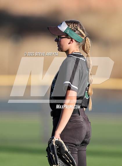 Thumbnail 1 in Fossil Ridge vs. Cherokee Trail (CHSAA 5A Second Round) photogallery.