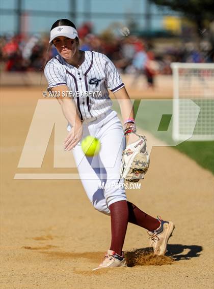 Thumbnail 1 in Fossil Ridge vs. Cherokee Trail (CHSAA 5A Second Round) photogallery.