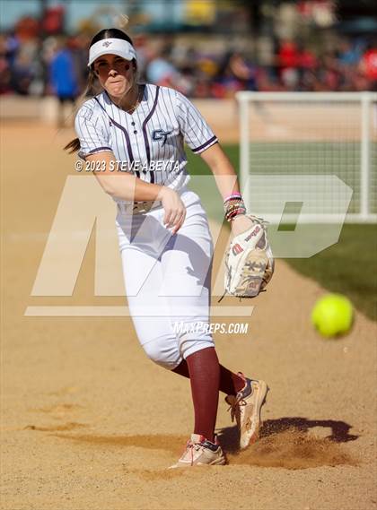 Thumbnail 2 in Fossil Ridge vs. Cherokee Trail (CHSAA 5A Second Round) photogallery.
