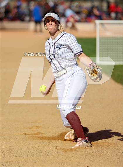 Thumbnail 1 in Fossil Ridge vs. Cherokee Trail (CHSAA 5A Second Round) photogallery.