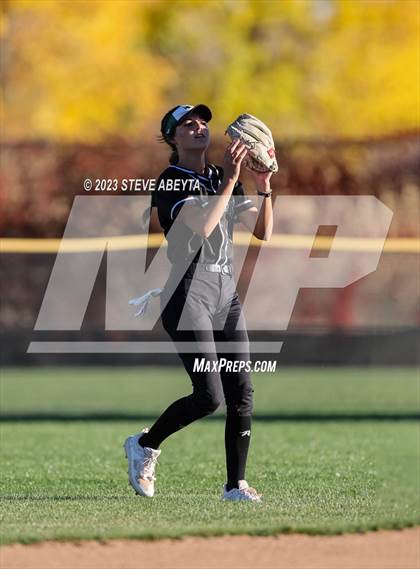 Thumbnail 1 in Fossil Ridge vs. Cherokee Trail (CHSAA 5A Second Round) photogallery.