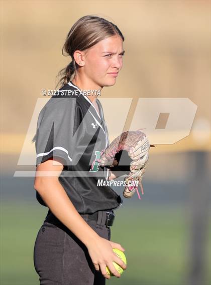 Thumbnail 2 in Fossil Ridge vs. Cherokee Trail (CHSAA 5A Second Round) photogallery.