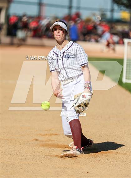 Thumbnail 3 in Fossil Ridge vs. Cherokee Trail (CHSAA 5A Second Round) photogallery.