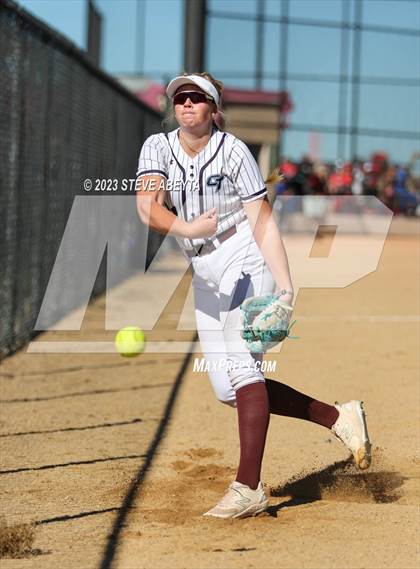 Thumbnail 3 in Fossil Ridge vs. Cherokee Trail (CHSAA 5A Second Round) photogallery.
